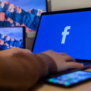 Imagem de capa para o Curso online FACEBOOK ADS