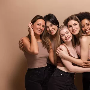 Imagem de capa para o Serviço online Consultoria Kibbe Body Type