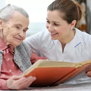 Imagem do curso CURSO DE CUIDADOR DE IDOSOS - COM CERTIFICADO