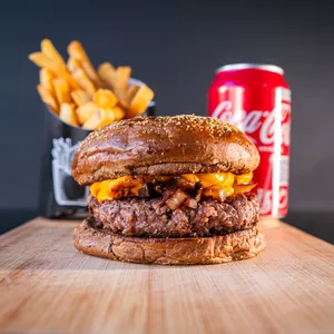 Imagem de capa para o Ebook MARCAS E FORNECEDORES FAST-FOOD 