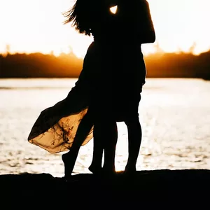 Imagem de capa para o Ebook Transforme Sua Vida Amorosa: 4 Módulos para Relacionamentos Plenos