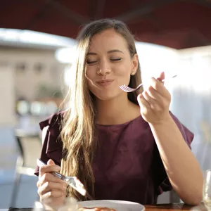 Imagen de portada para Curso online Curso amigate con la comida