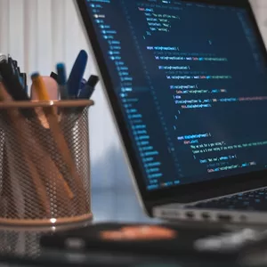 Imagem de capa para o Ebook Programação Descomplicada: Domine Python Passo a Passo