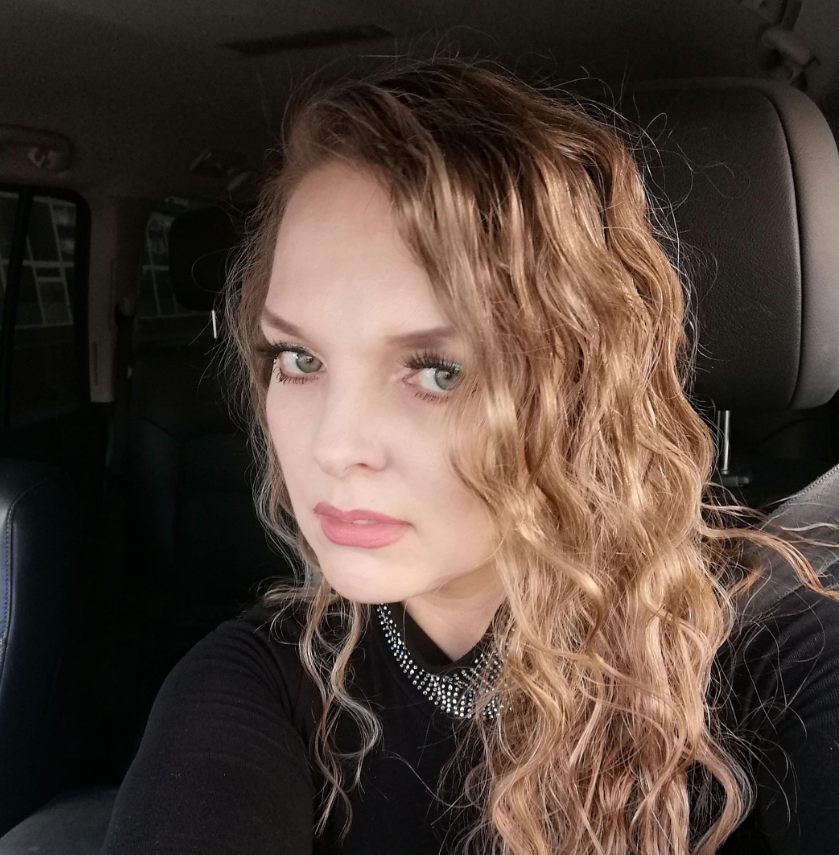 María, 38