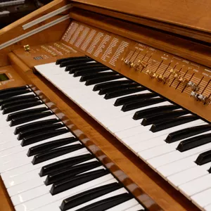 Imagem de capa para o Curso online Como Registrar um Órgão Eletrônico? Conheça as funções do Painel e os Recursos de Um Órgão Eletrônico