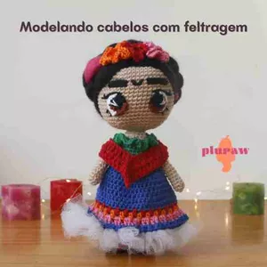 Imagem de capa para o Curso online Modelando cabelos com feltragem - Frida Kahlo
