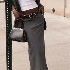 Imagem de capa para o Ebook MOLDE DE CONJUNTO SAIA LONGA E REGATA 