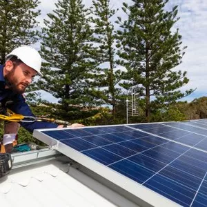 Imagem de capa para o Curso online Curso comercial de como vender sistema solares fotovoltaicos