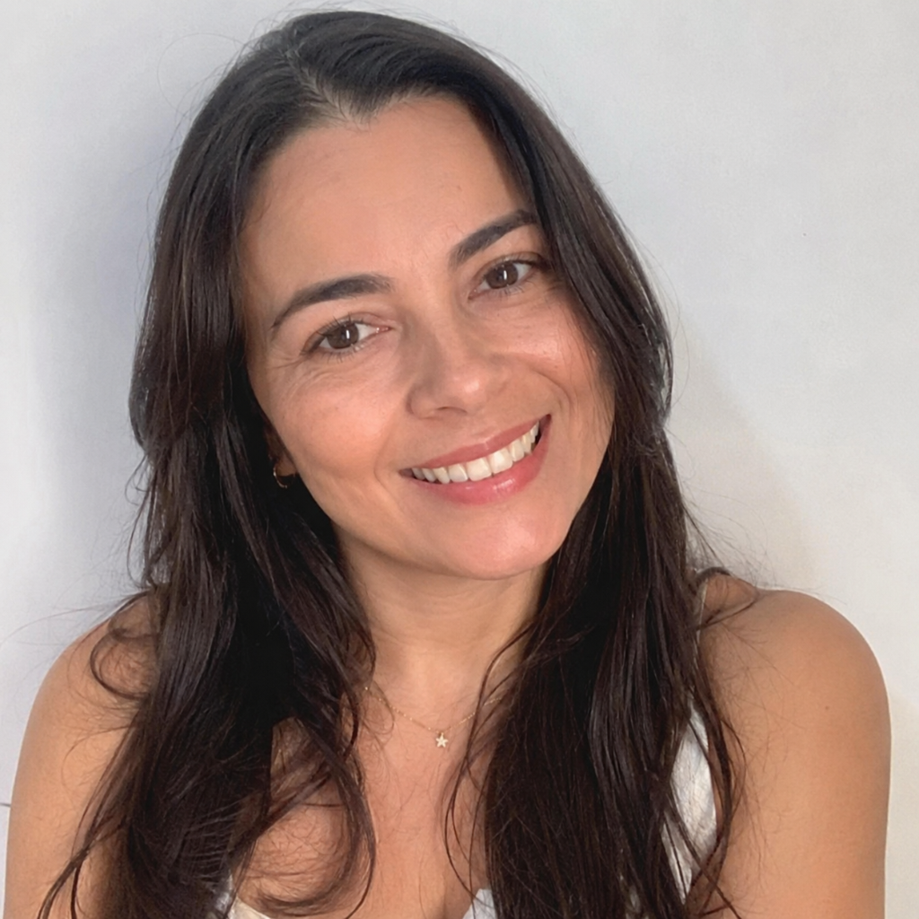 Fernanda R.