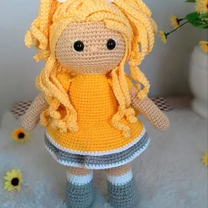 Imagem de capa para o Ebook Boneca Marisol em amigurumi