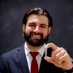 Imagem de capa para o Curso online Implantodontista de Sucesso