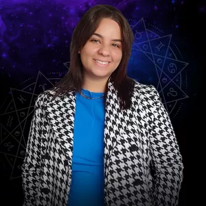 Imagem de capa para o Curso online Rainha do Baralho Academy - Aprenda a jogar baralho cigano básico 