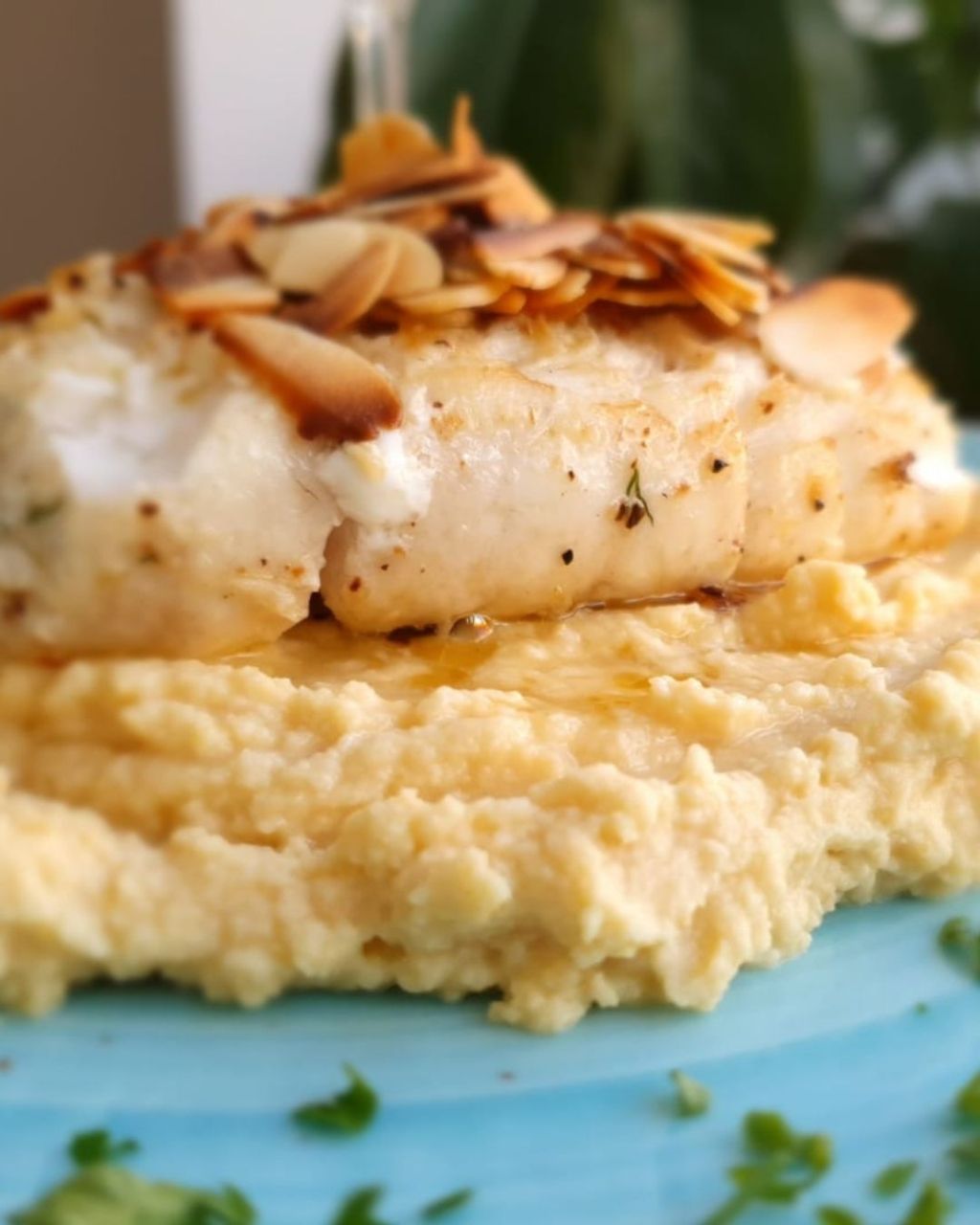 Peixe com mousseline de grão-de-bico