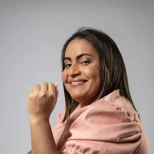 Imagem de capa para o Curso online Curso de postiças realistas 