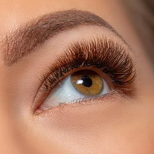 Imagen de portada para Curso online EXTENSIONES DE PESTAÑAS CLÁSICAS