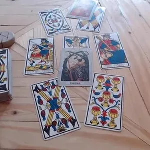 Imagen de portada para Curso online 🌟 Lectura De Tarot En CDMX: Encuentra Respuestas y Guía Espiritual 🌟