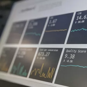 Imagem de capa para o Ebook Guia Prático para Liberdade Financeira: Do Zero à Estabilidade