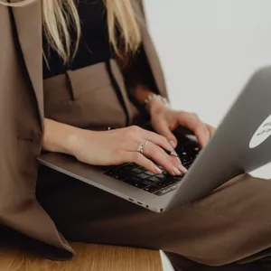 Imagem de capa para o Curso online Como montar dossiês na Consultoria de Imagem