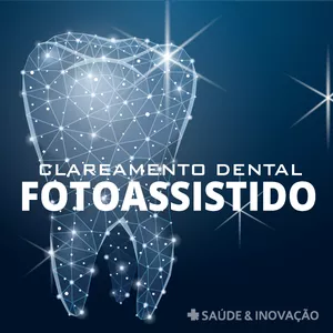 Imagem de capa para o Curso online Clareamento Dental Fotoassistido
