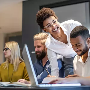 Imagem de capa para o Curso online Gestão de Recursos Humanos