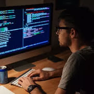 Imagem de capa para o Curso online Programador sem Fronteiras