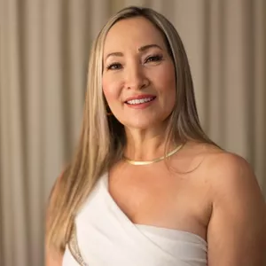 Imagem de capa para o Curso online WORKSHOP ROSTO JOVEM