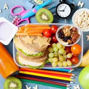Imagem de capa para o Ebook Receitinhas Saudáveis: Lanches Criativos para Levar à Escola