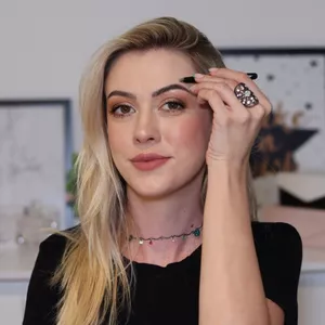 Imagem do curso Guia Definitivo de Design de Sobrancelhas