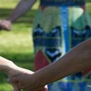 Imagem do curso INTRODUÇÃO A DANÇA CIRCULAR SAGRADA