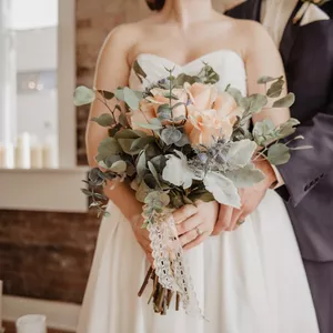 Imagen de portada para Ebook LOS 10 PRIMEROS PASOS para organizar tu boda sin enloquecer