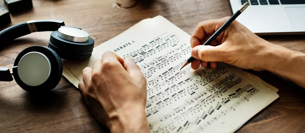 COMPOSITOR DE SUCESSO