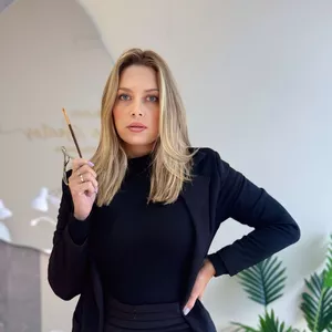 Imagem do curso DESCOMPLICA NAILS: Do Básico ao Avançado