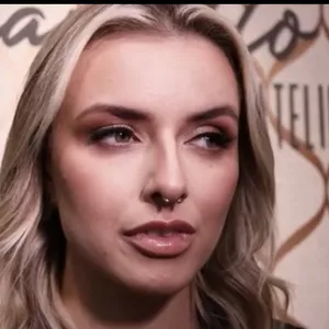 Imagem de capa para o Curso online MAKEUP TUTORIALS