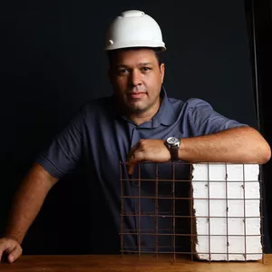 Imagem de capa para o Serviço online Consultoria Casa de Isopor com Eng. Marano Barros.