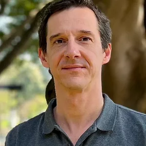 Imagem de capa para o Curso online Imersão: sessões terapêuticas ao vivo com o Dr. Diogo Lara