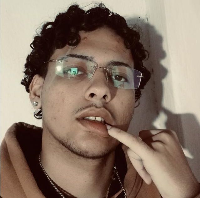 Luan aluno do anderson