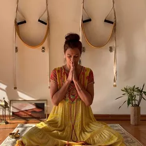 Imagem de capa para o Curso online Curso de Meditação - Nível iniciante - Karina Grecu Yoga