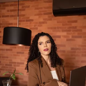 Imagem de capa para o Curso online Pódio: livre-se da fome emocional e conquiste domínio próprio