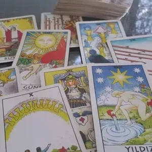 Imagen de portada para Curso online Tarot Consulta Cartas: Descubre Tu Futuro Oculto