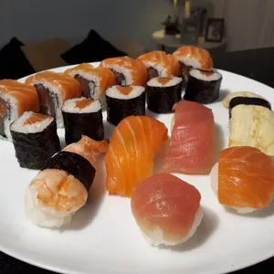 Imagem de capa para o Ebook CURSO FUNDAMENTAL DE SUSHI