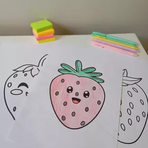 Imagem de capa para o Ebook Livro de Colorir - Morangos 