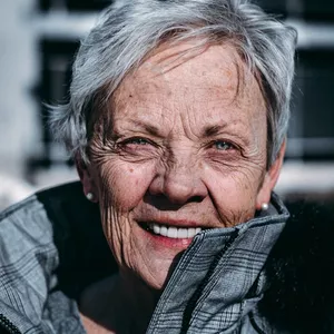 Imagen de portada para Curso online Guía completa para el bienestar del adulto mayor