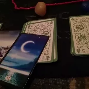 Imagen de portada para Curso online 🔮 Tarot Gratis De 3 Cartas: Descubre Tu Destino Hoy 🔮