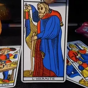 Imagen de portada para Curso online 🔮 Cartomancia en Coruña: Descubre el poder de la cartomancia para transformar tu vida 🌟