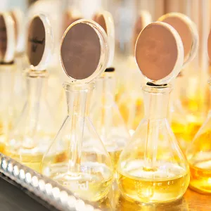 Imagen de portada para Curso online Perfumista Natural + Atelier