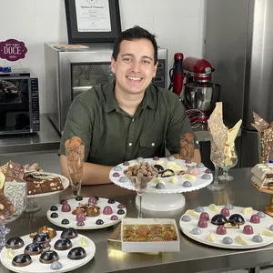 Imagem de capa para o Curso online Clube Método Ono - Confeitaria &amp; Chocolateria 