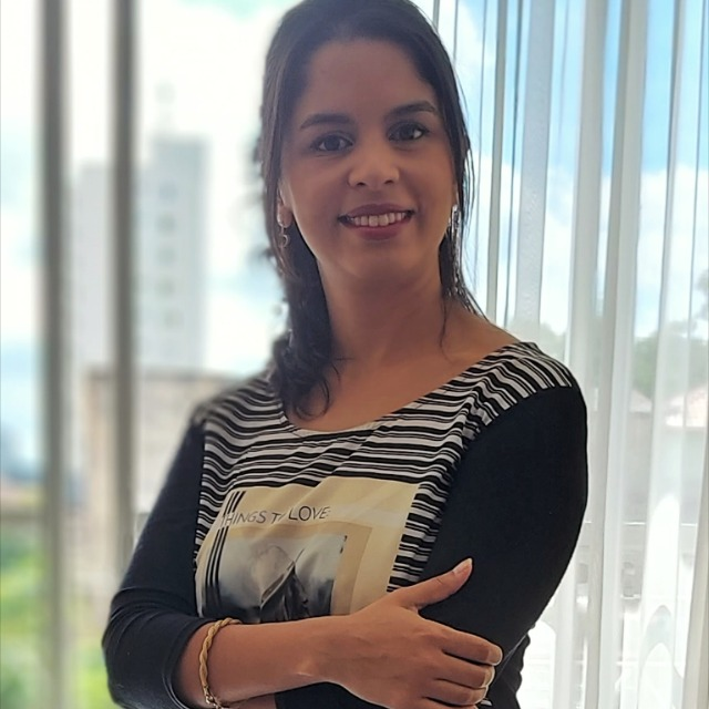 Flavia Claro