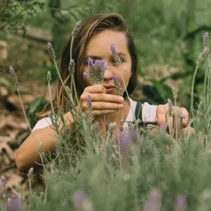 Imagen de portada para Curso online Formação em Agrofloresta Medicinal e Aromática