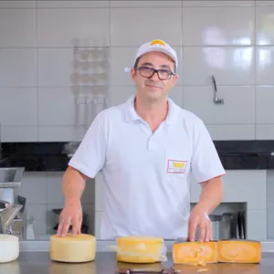 Imagem de capa para o Curso online Curso de Queijo Parmesão - Rica Nata
