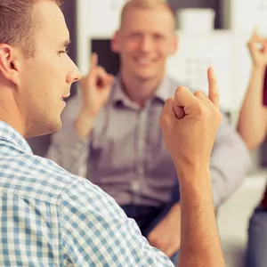 Imagem de capa para o Curso online Libras